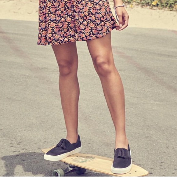 NIB Black Double Tassel Low Top Loafer Sneakers - Picture 2 of 4